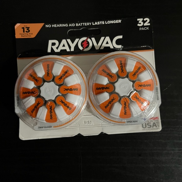 Rayovac Hearing Aid Batteries 32 in this pack NWOT #13 - Picture 2 of 3